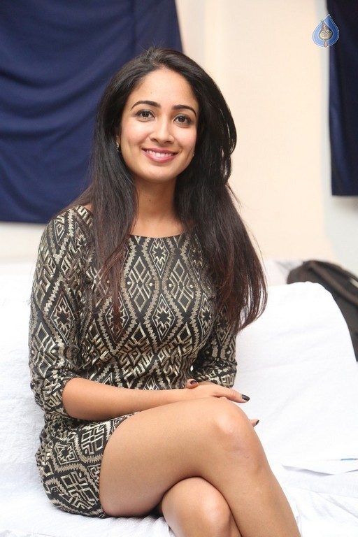 Aditi Chengappa New Pics - 19 / 40 photos