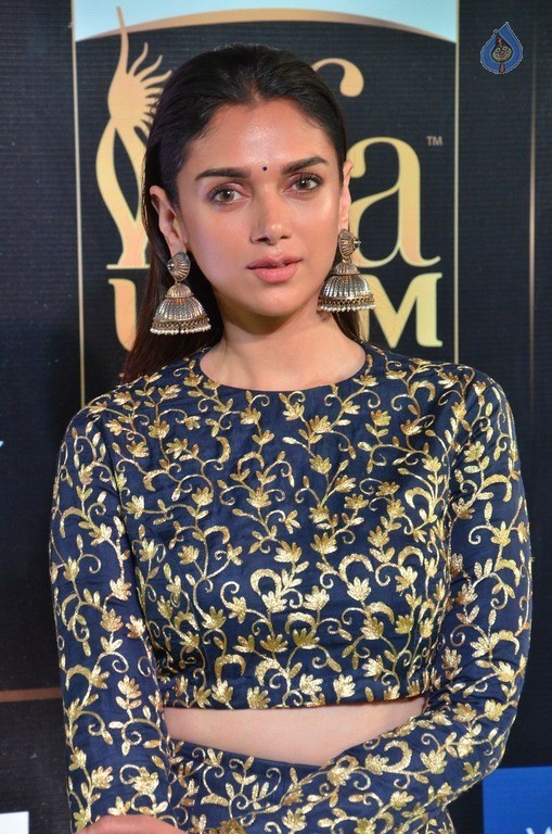 Aditi Rao Hydari at IIFA 2017 - 23 / 32 photos