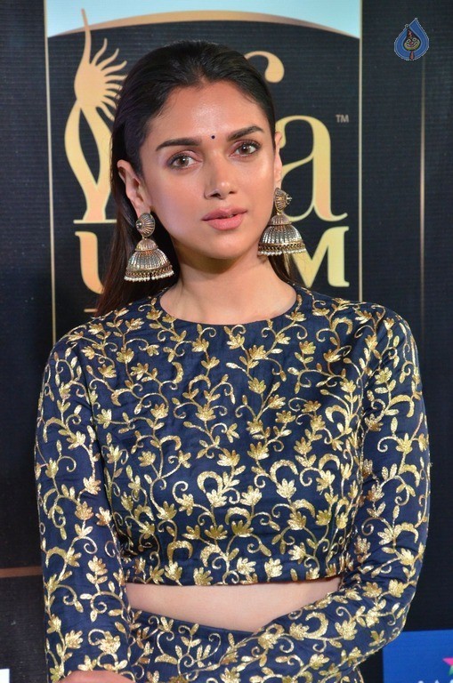Aditi Rao Hydari at IIFA 2017 - 25 / 32 photos