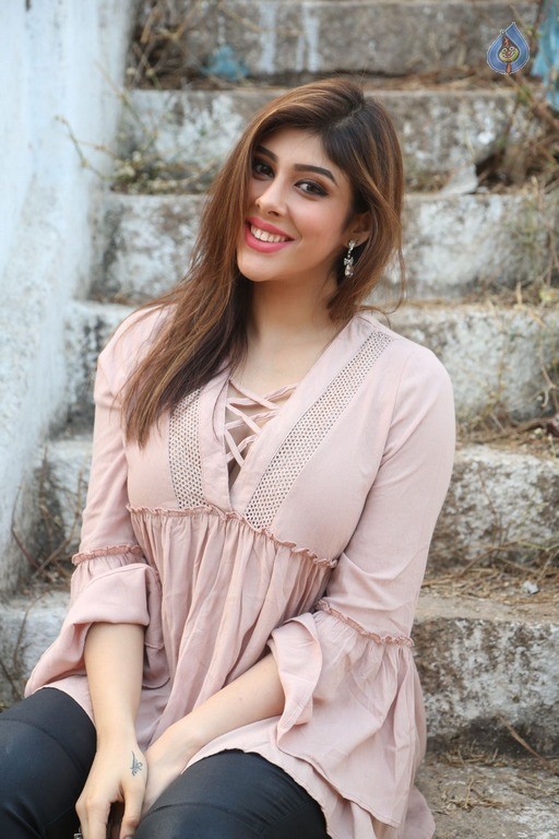 Aditi Singh Latest Gallery - 2 / 54 photos