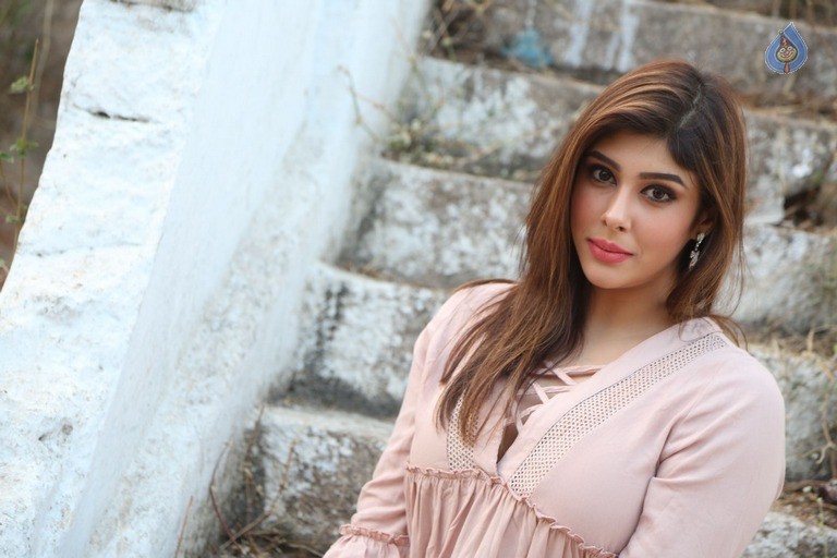 Aditi Singh Latest Gallery - 7 / 54 photos