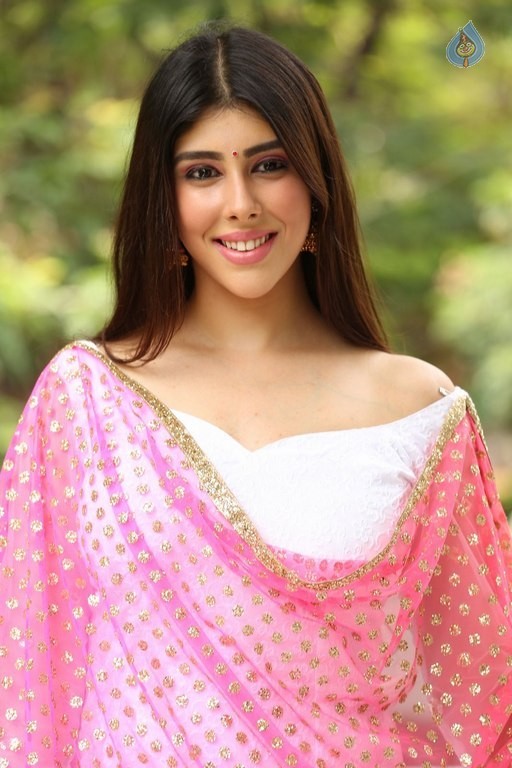 Aditi Singh New Photos - 6 / 32 photos