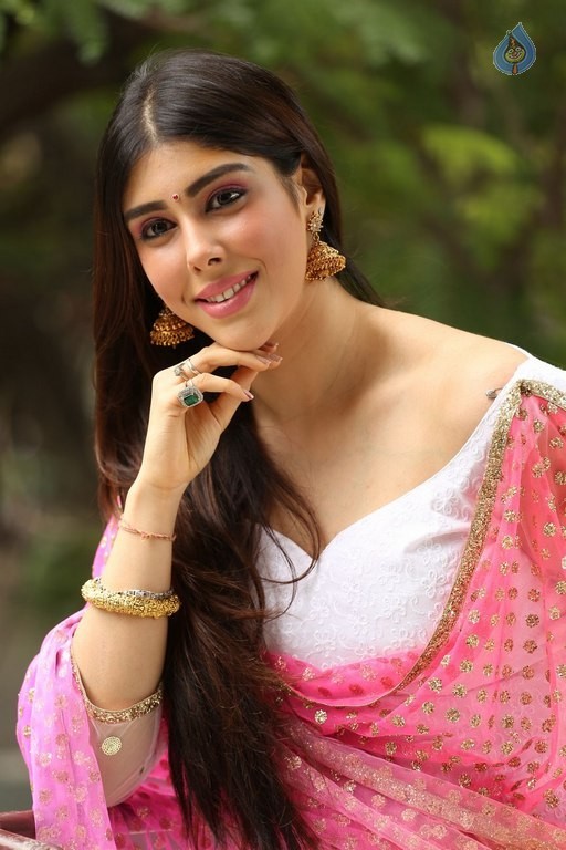 Aditi Singh New Photos - 7 / 32 photos