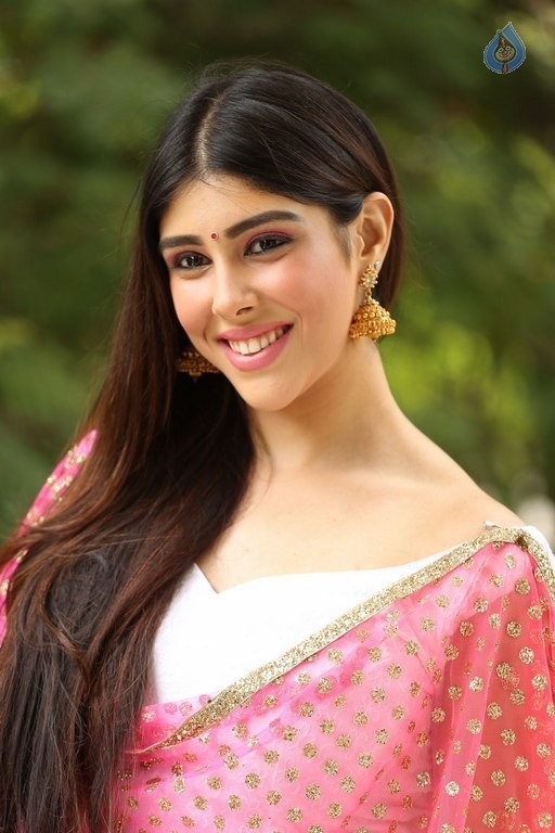 Aditi Singh New Photos - 14 / 32 photos