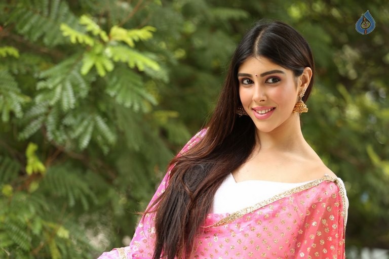 Aditi Singh New Photos - 18 / 32 photos