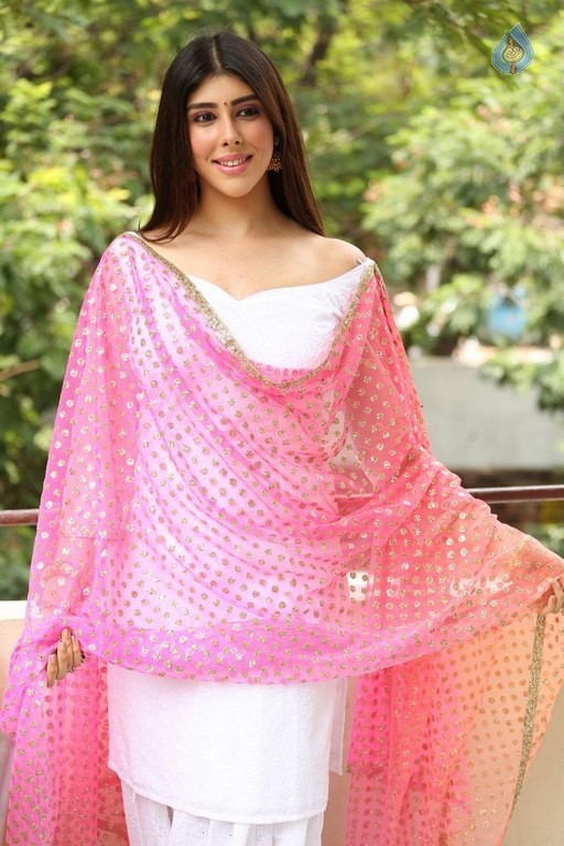 Aditi Singh New Photos - 24 / 32 photos