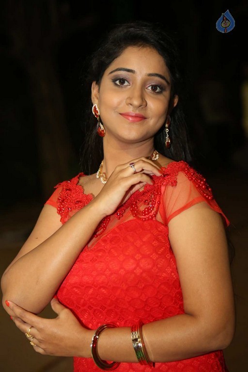 Aishwarya Addala Photos - 32 / 40 photos