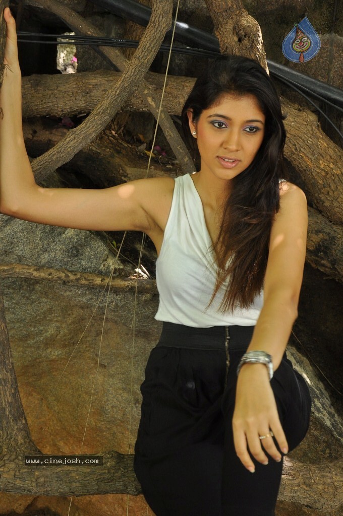 Akhila Hot Stills - 21 / 106 photos