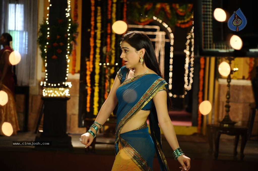 Aksha Latest Gallery - 8 / 42 photos