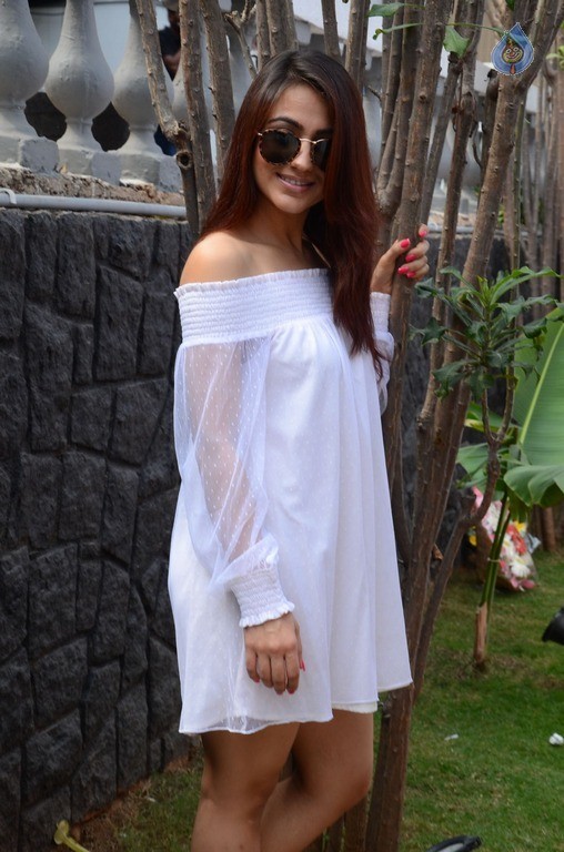 Aksha Latest Gallery - 27 / 34 photos