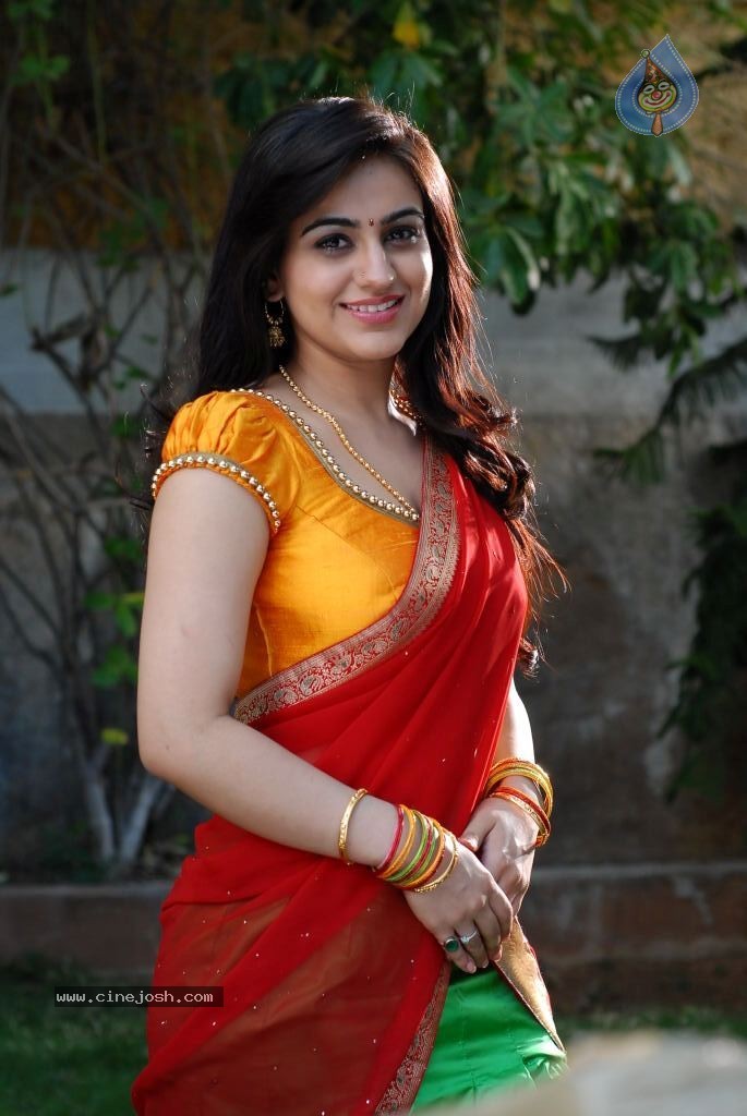 Aksha New Gallery - 33 / 42 photos