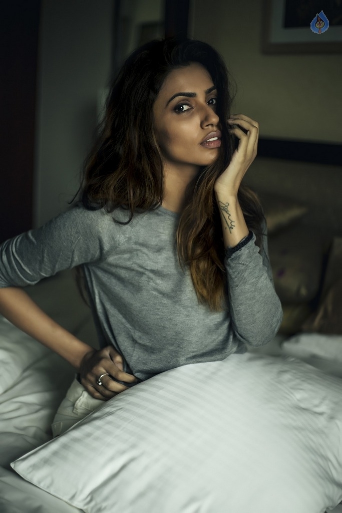 Akshara Gowda Latest Photos - 22 / 28 photos