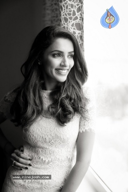 Akshara Gowda New Photos - 15 / 15 photos