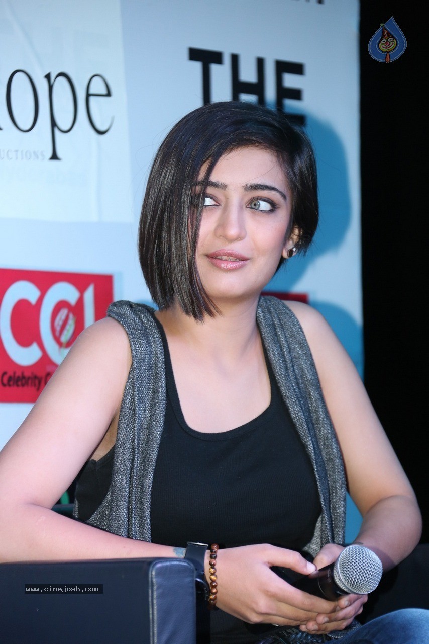 Akshara Haasan at Shamitabh PM - 52 / 60 photos