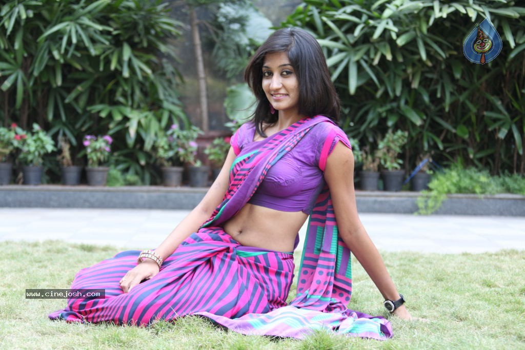 Akshaya Hot Photos - 48 / 143 photos