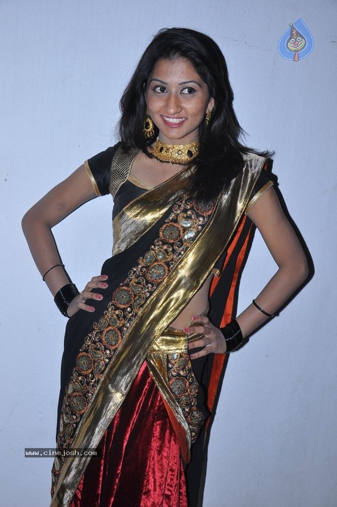 Akshaya Stills - 12 / 33 photos