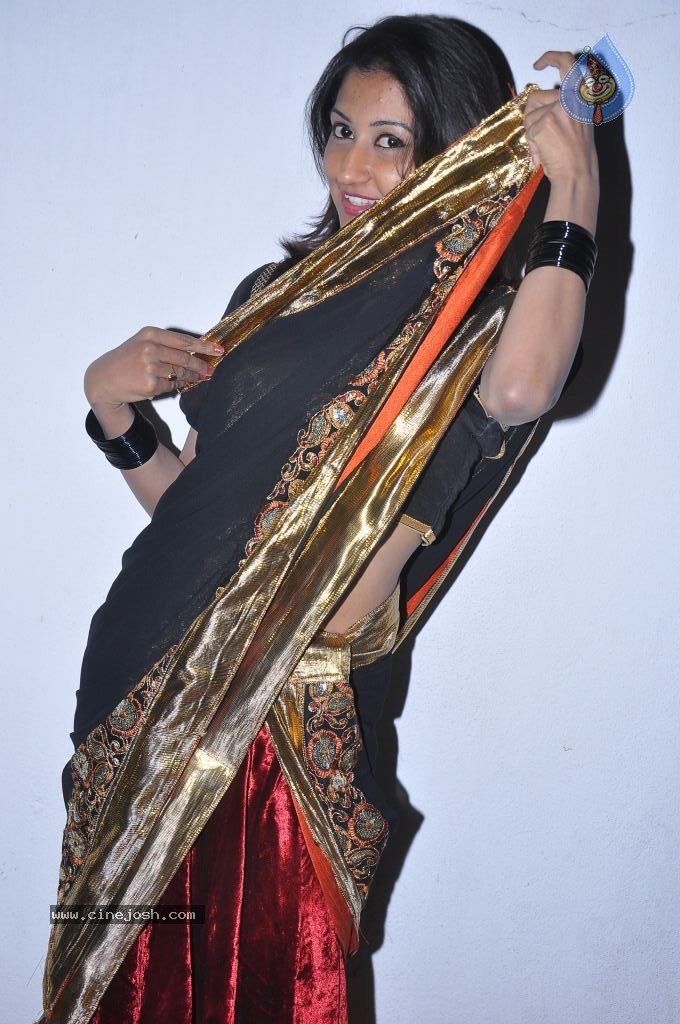 Akshaya Stills - 23 / 33 photos