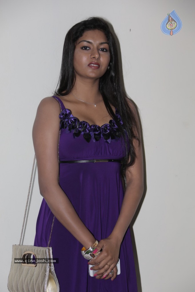 Akshitha New Stills - 27 / 50 photos