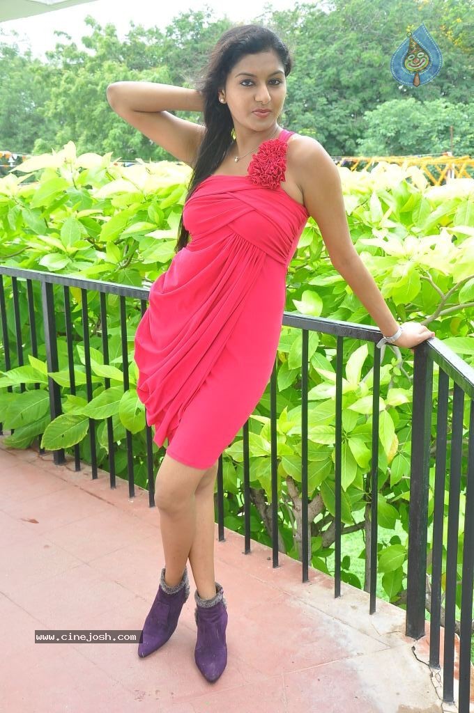 Akshitha Stills - 13 / 98 photos