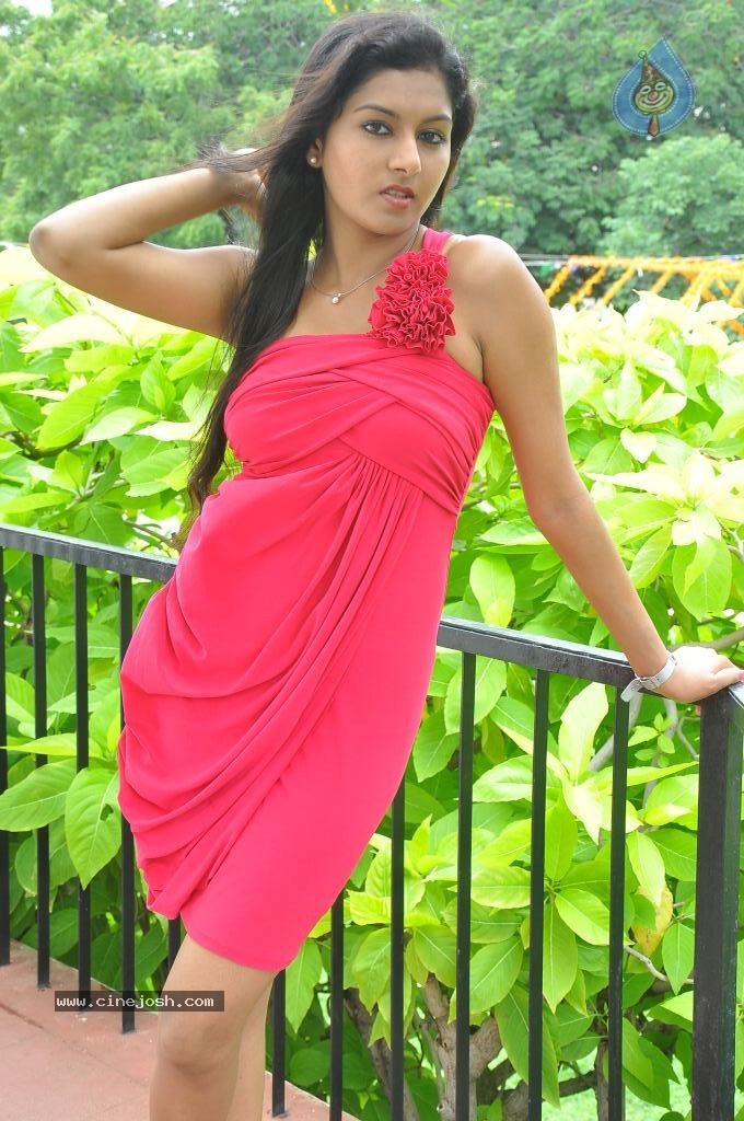 Akshitha Stills - 21 / 98 photos