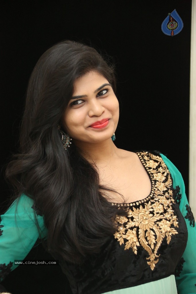 Alekhya New Photos - 33 / 89 photos