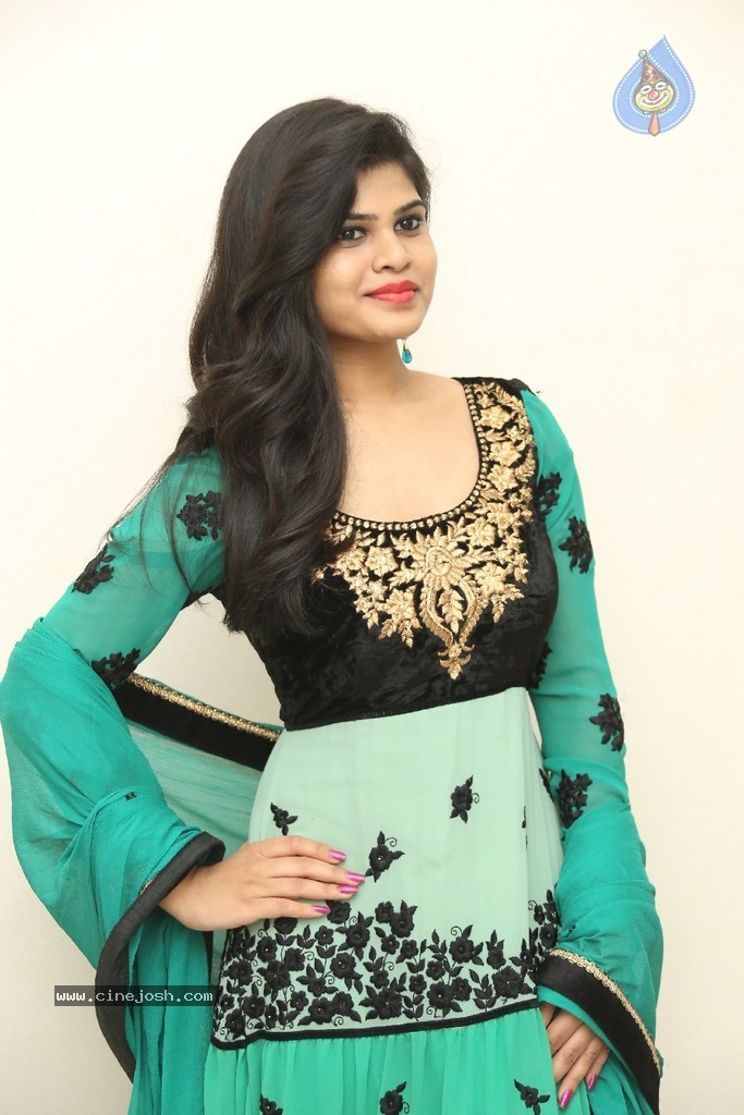 Alekhya New Photos - 44 / 89 photos