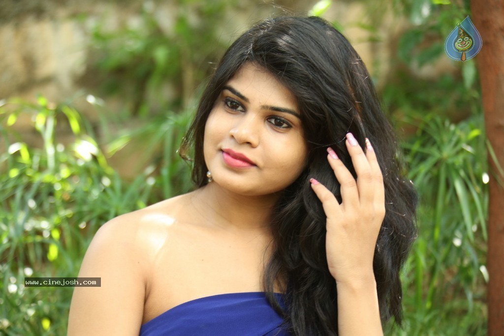 Alekhya New Pics - 35 / 118 photos