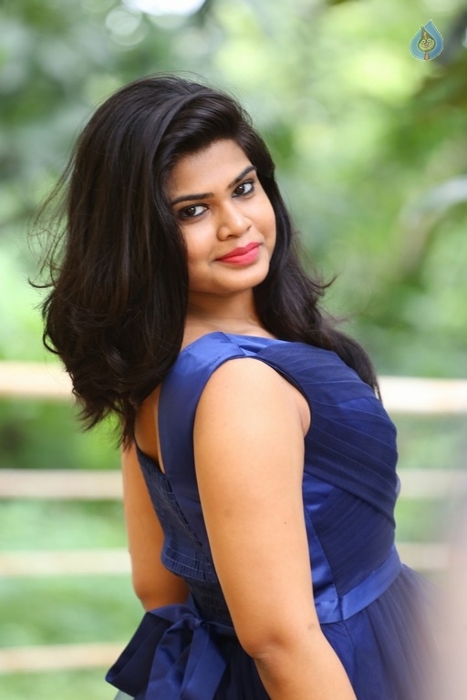 Alekya Latest Pics - 10 / 17 photos