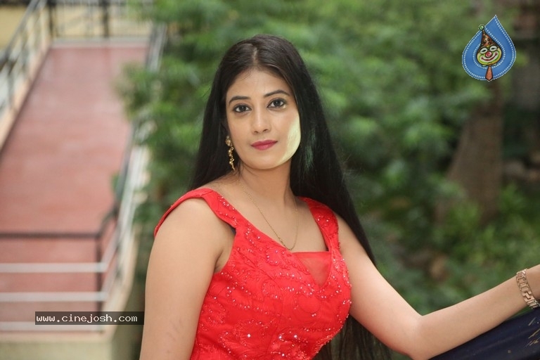 Alia Abraham Pics - 1 / 21 photos