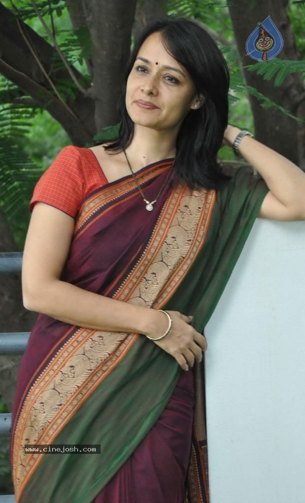 Amala Akkineni Stills - 18 / 64 photos