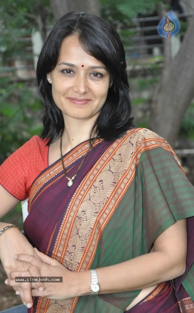 Amala Akkineni Stills - 26 / 64 photos