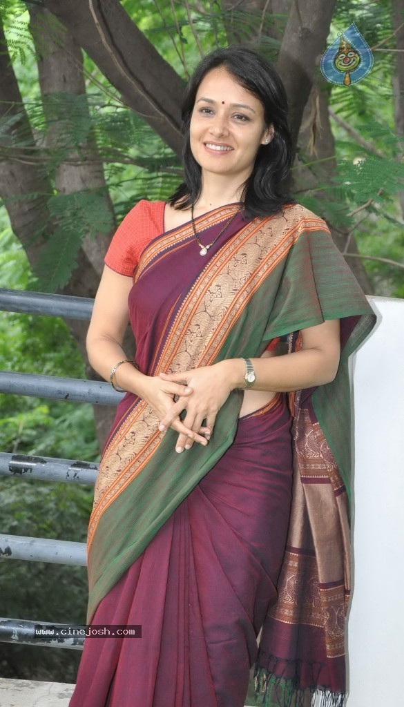 Amala Akkineni Stills - 52 / 64 photos