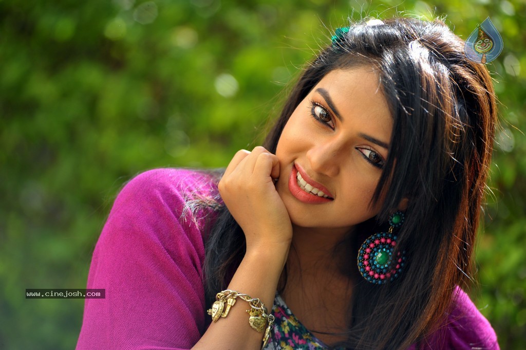 Amala Paul Hot Gallery - 52 / 52 photos