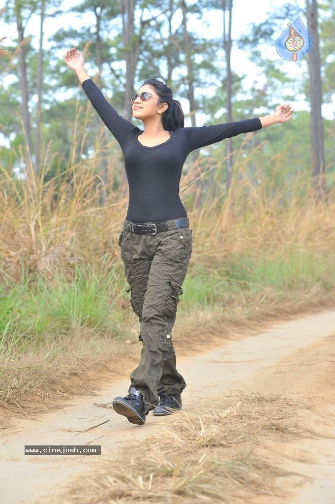 Amala Paul Latest Photos - 43 / 94 photos