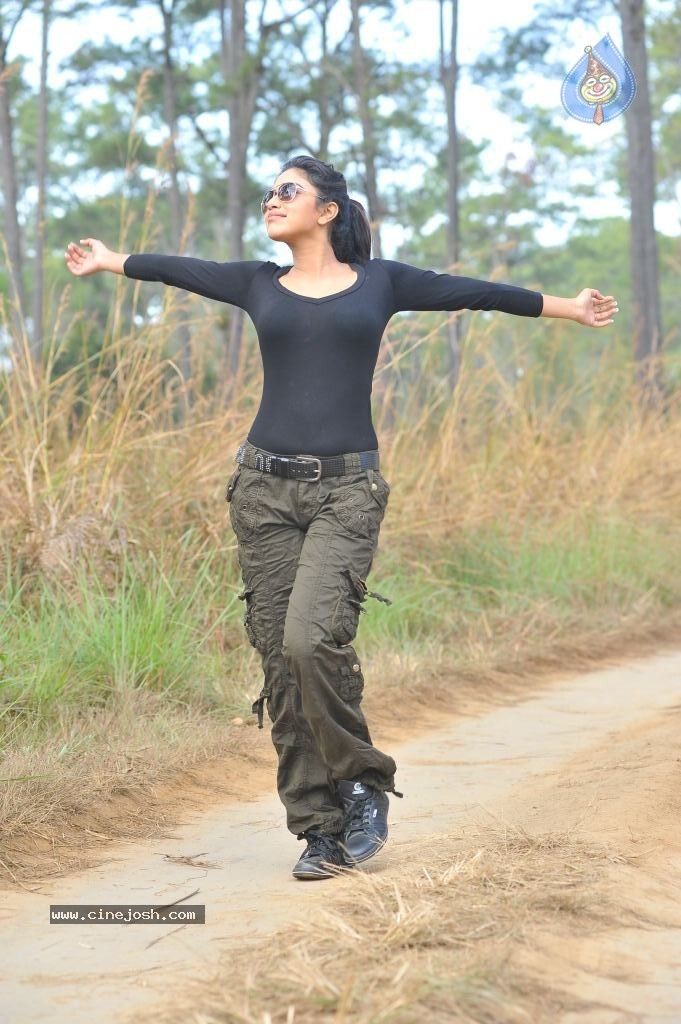 Amala Paul Latest Photos - 44 / 94 photos