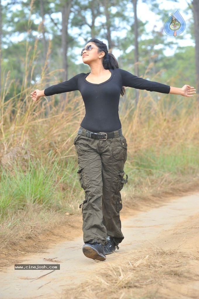 Amala Paul Latest Photos - 56 / 94 photos