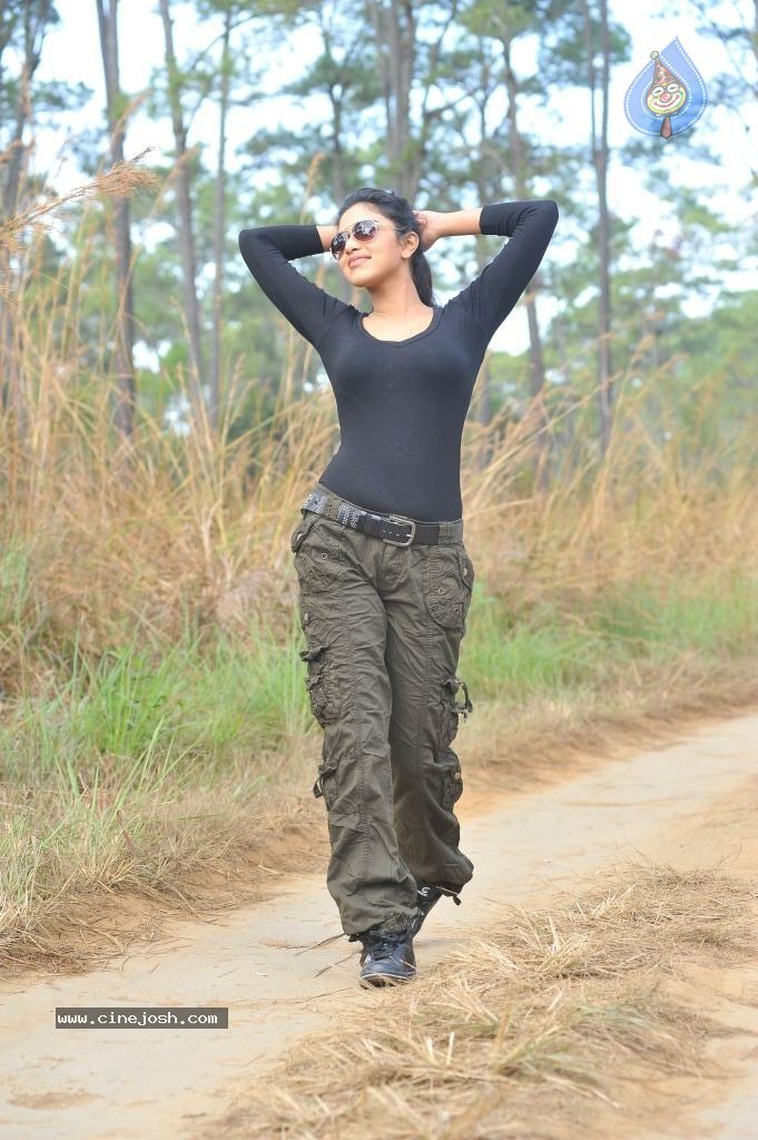 Amala Paul Latest Photos - 59 / 94 photos