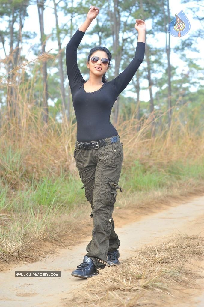 Amala Paul Latest Photos - 72 / 94 photos