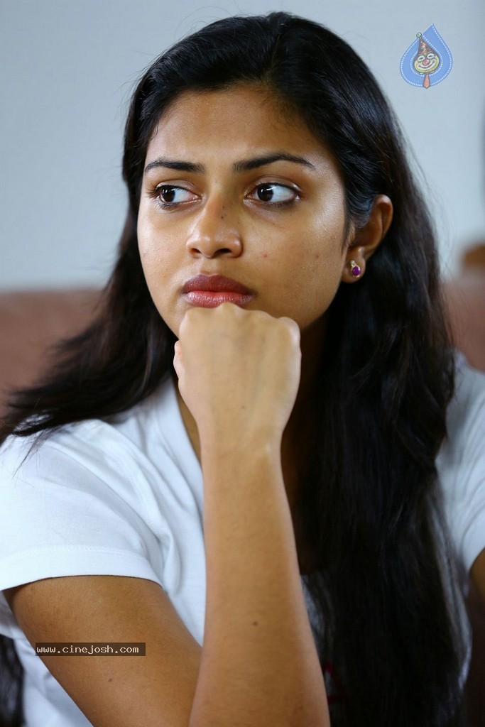 Amala Paul Latest Photos - 34 / 98 photos