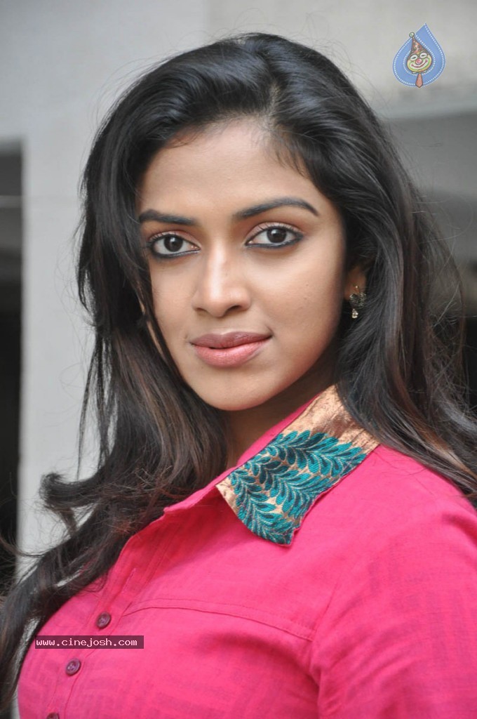 Amala Paul Latest Stills - 21 / 54 photos