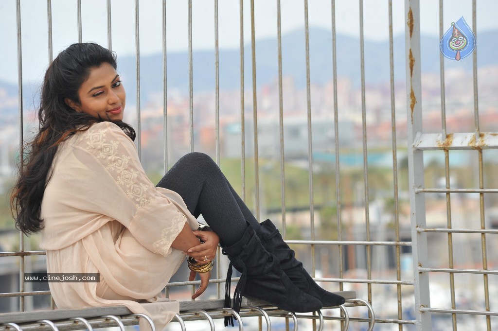 Amala Paul Latest Stills - 45 / 75 photos