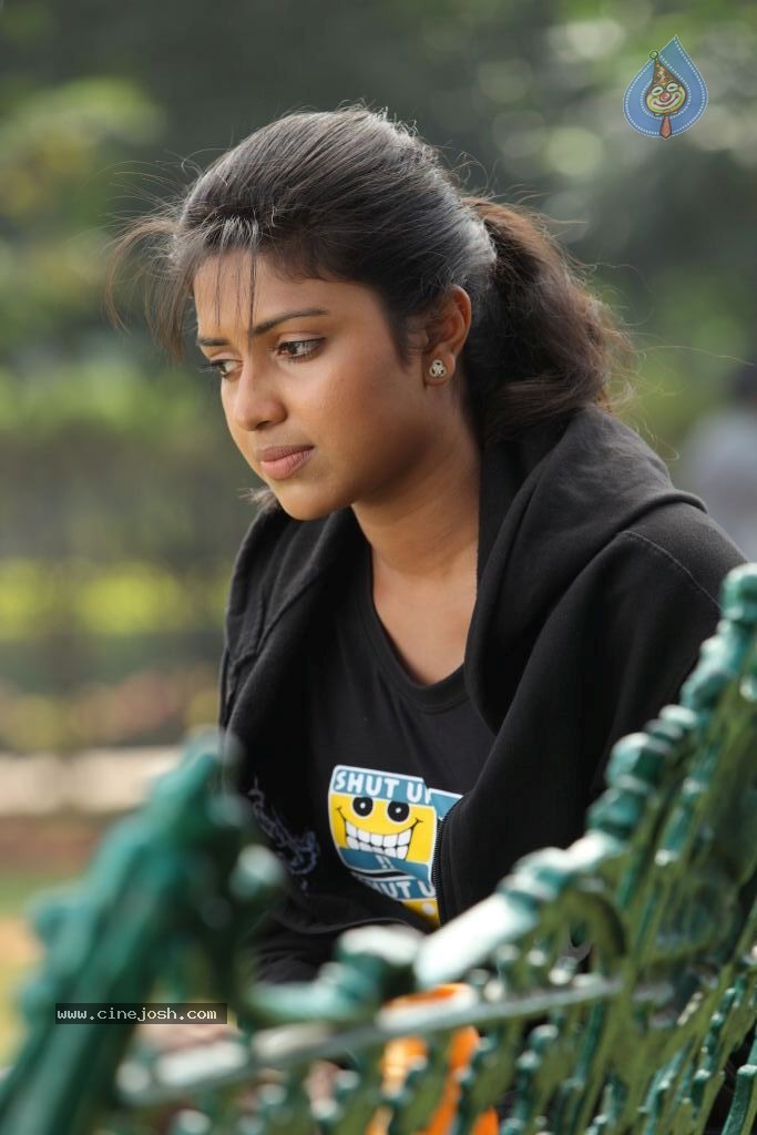 Amala Paul Latest Stills - 18 / 44 photos