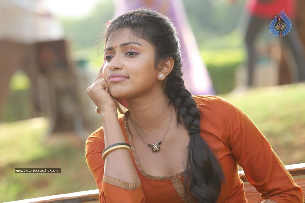 Amala Paul New Gallery - 50 / 58 photos