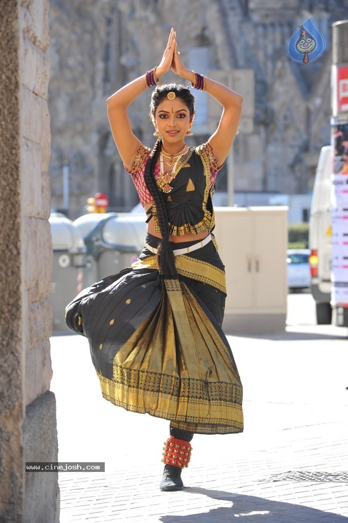 Amala Paul New Photos - 17 / 95 photos