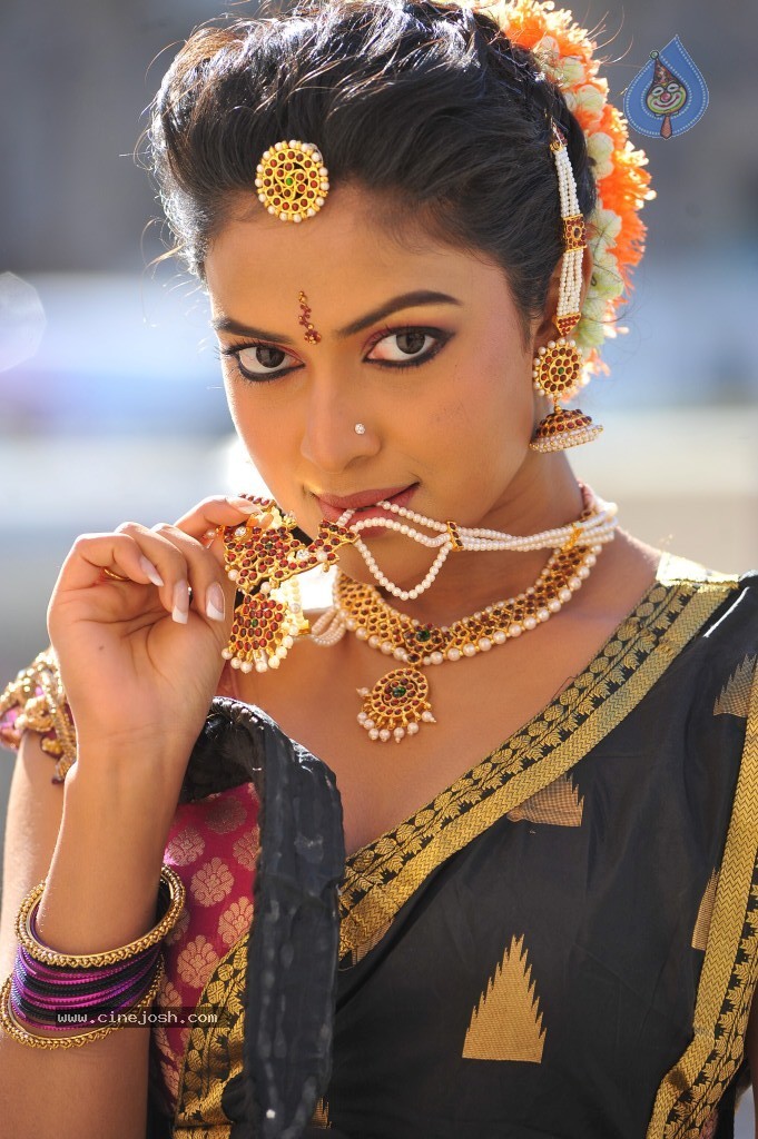 Amala Paul New Photos - 52 / 95 photos