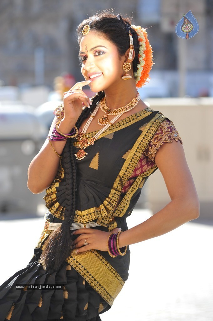 Amala Paul New Photos - 58 / 95 photos