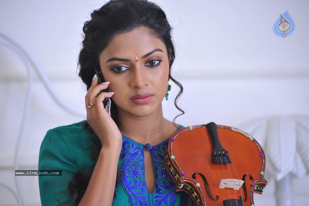 Amala Paul New Photos - 29 / 60 photos