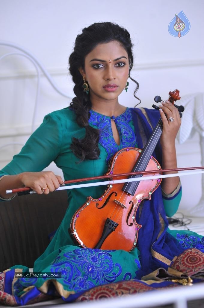 Amala Paul New Photos - 30 / 60 photos