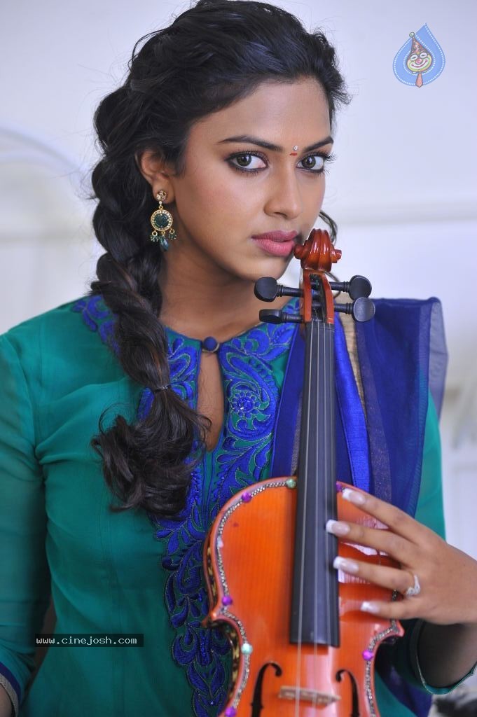 Amala Paul New Photos - 44 / 60 photos