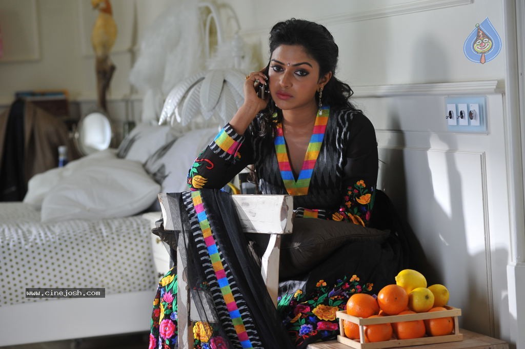 Amala Paul New Stills - 39 / 60 photos